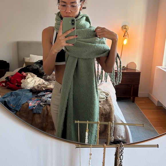 Madewell Women's Sweater Collection - Cream, Mint, Gray, Green - Picture 5 of 5